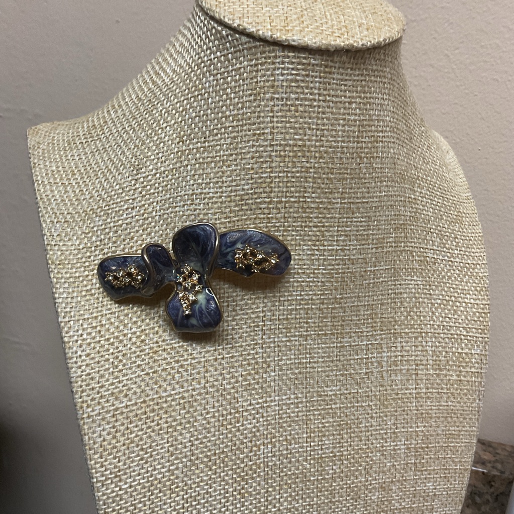 Elegant Ciner Vintage Blue And Gold Toned Brooch 50$